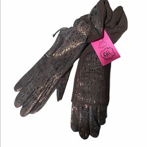 Beautiful Chi by Falchi Gloves by Carlos Falchi